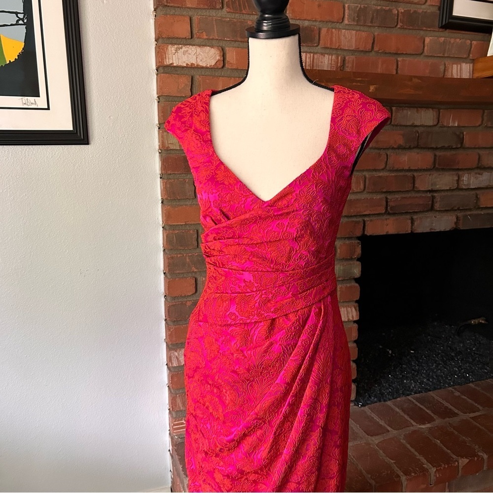 THEIA Barbara Scoop Neck Column Floral Jacquard Gown in Petunia Sz 4 - Picture 6 of 12